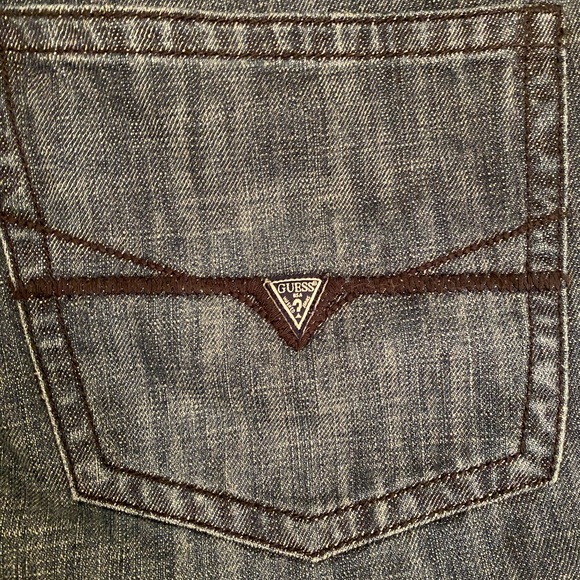 EUC MEN’S GUESS RELAXED STRAIGHT ROWLAND FIT JEANS IN 36 x 30.5 - Picture 7 of 13